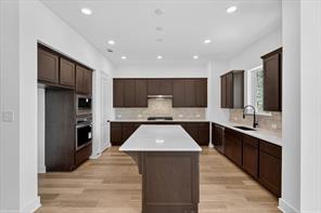 2716 Railway Street - Photo 3