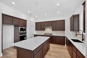 2716 Railway Street - Photo 4
