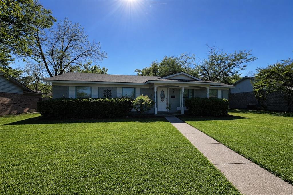 805 Brookshire Circle - Photo 1