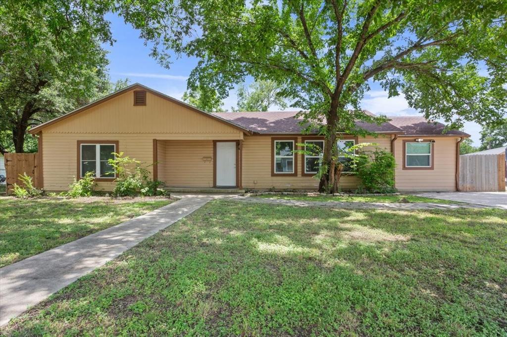 102 E Southland Avenue - Photo 1