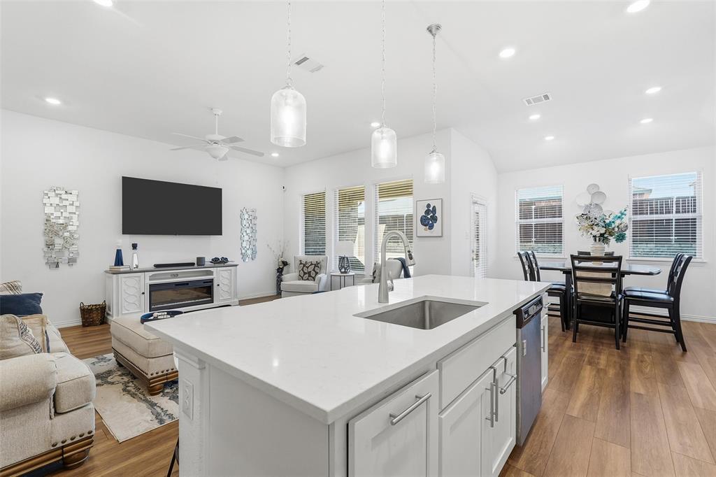 1864 Everglades Drive - Photo 10