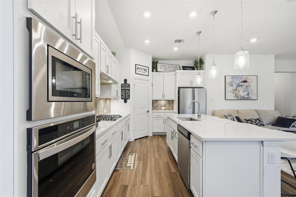 1864 Everglades Drive - Photo 12