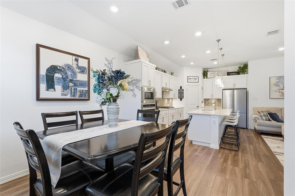 1864 Everglades Drive - Photo 8