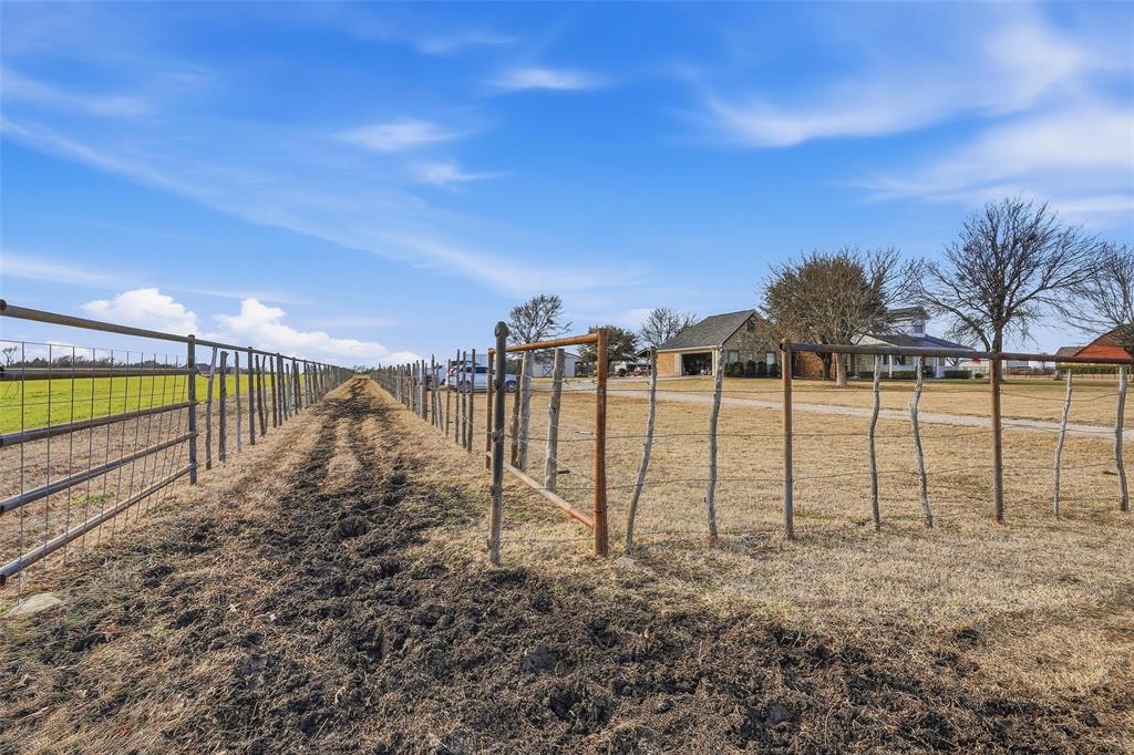 10917 County Road 290 - Photo 34