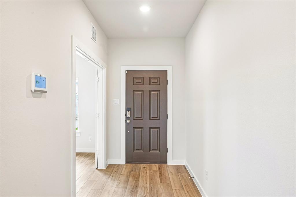 712 Vineyard Way - Photo 3