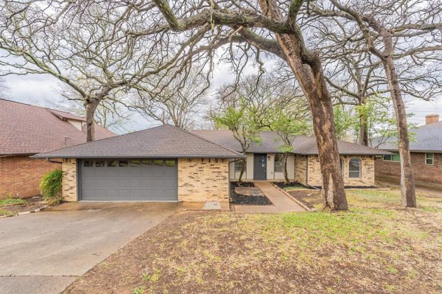 2105 Castle Oaks Drive