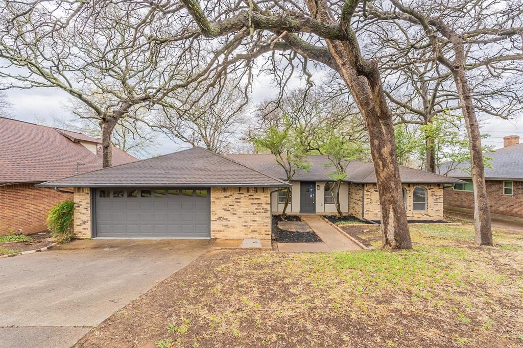 2105 Castle Oaks Drive - Photo 1
