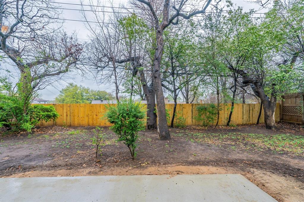 2105 Castle Oaks Drive - Photo 29