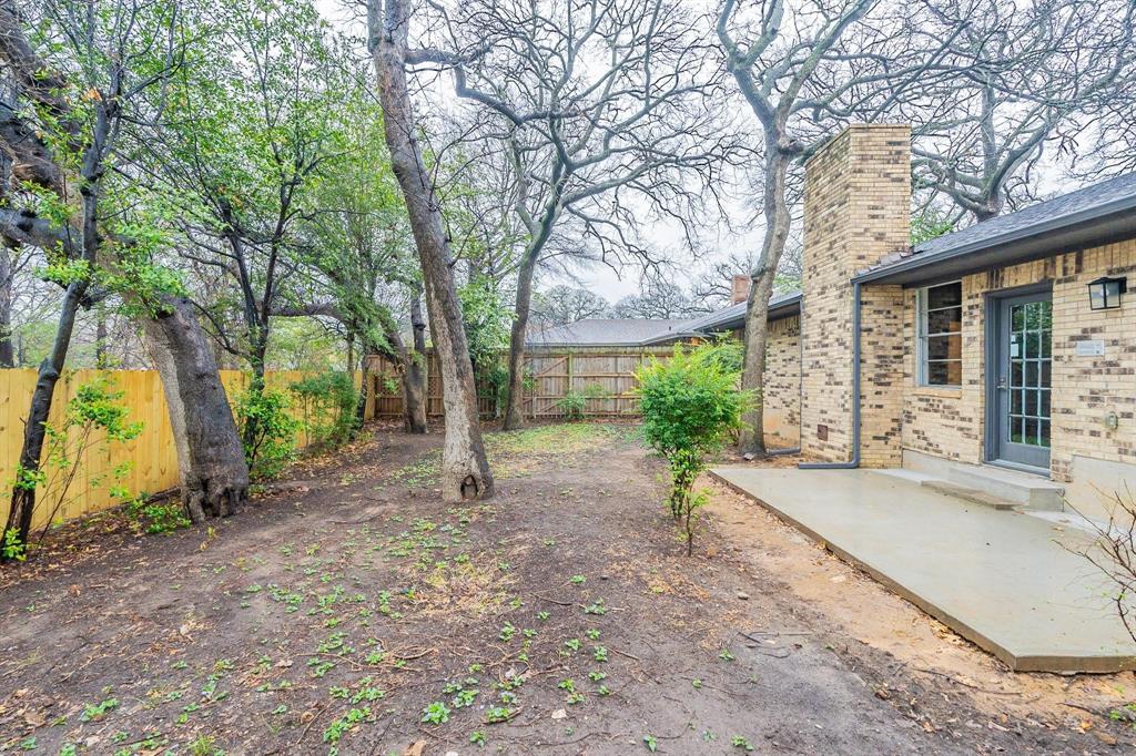 2105 Castle Oaks Drive - Photo 31