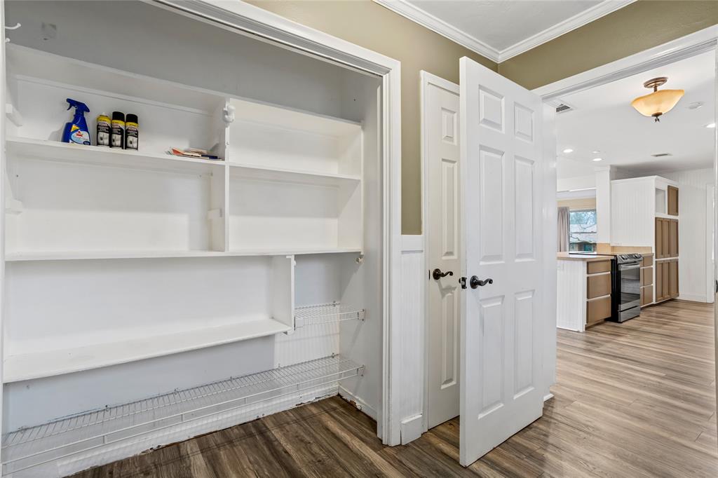 1401 Greenbrier Drive - Photo 16