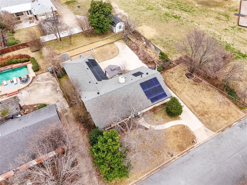 1401 Greenbrier Drive - Photo 32