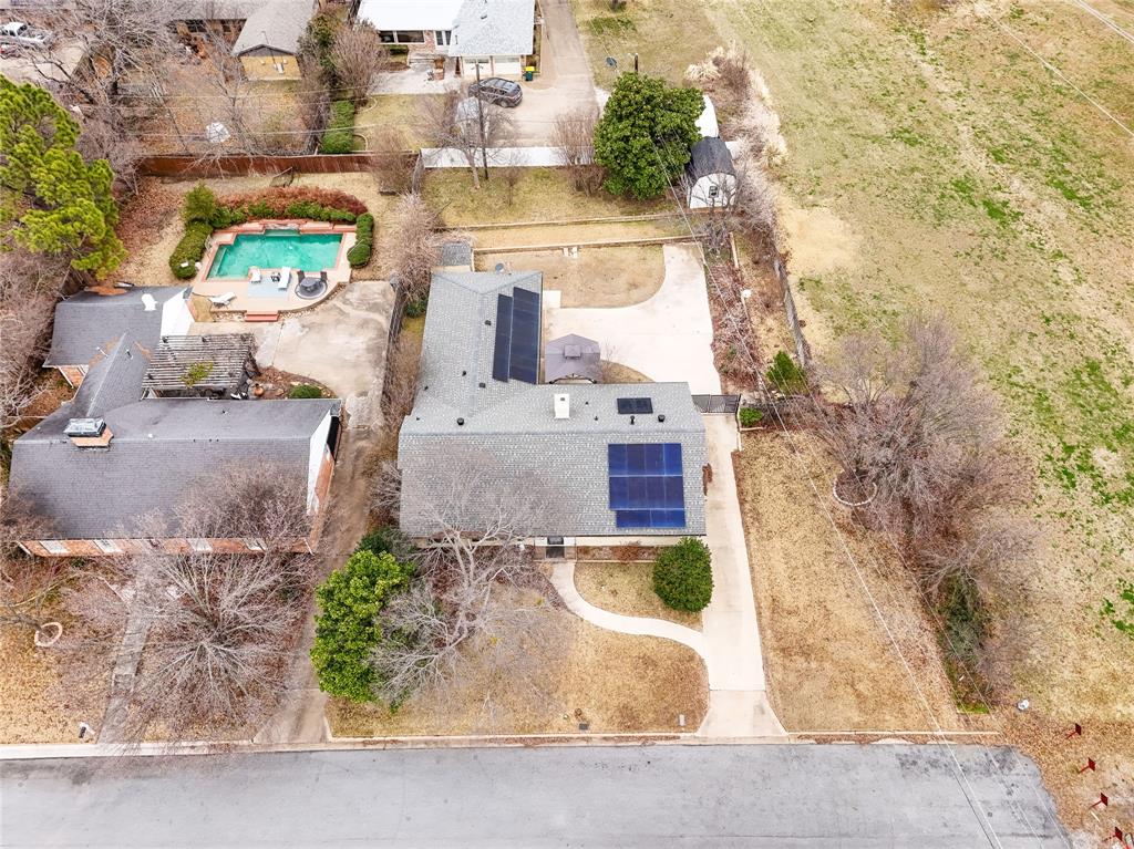 1401 Greenbrier Drive - Photo 33