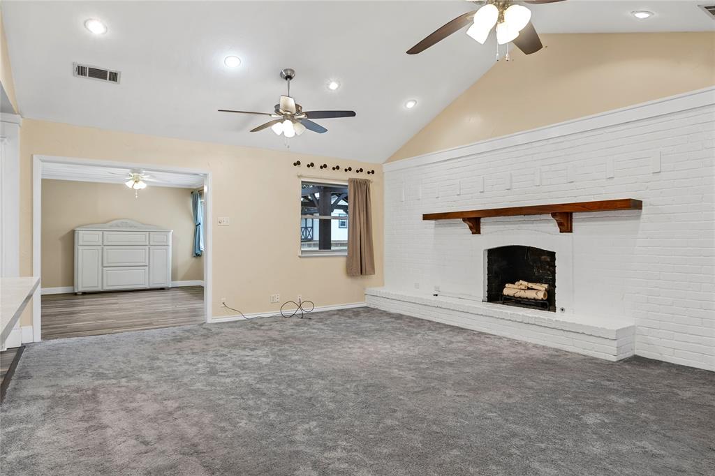 1401 Greenbrier Drive - Photo 8