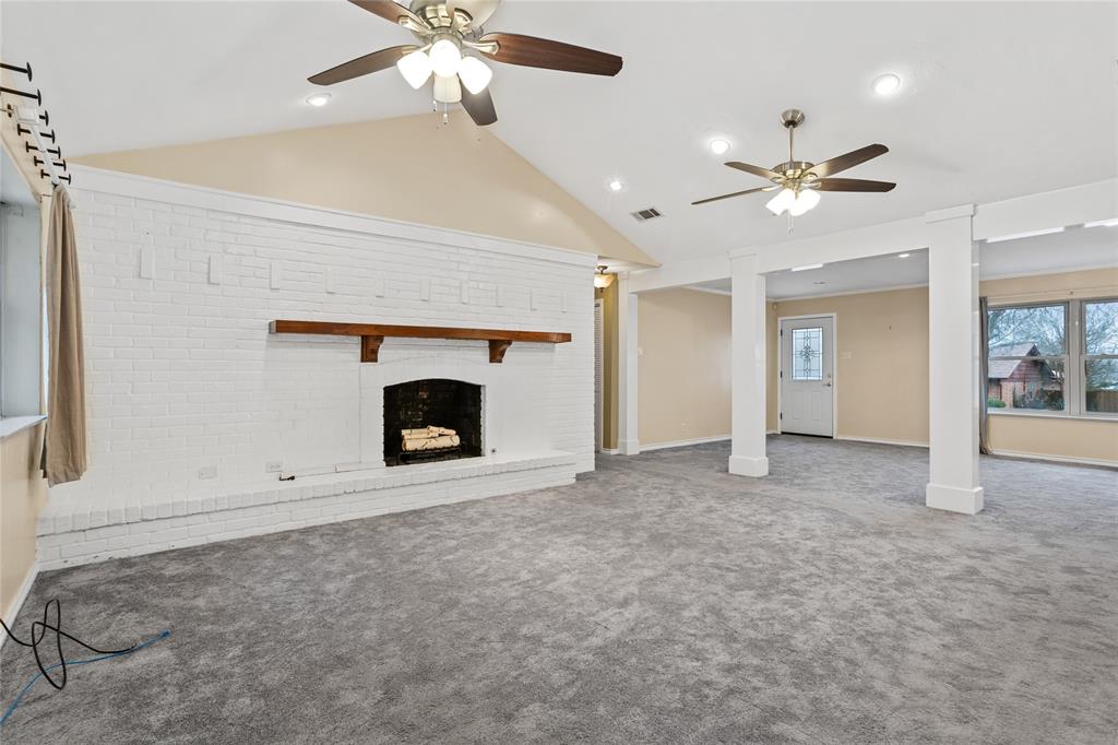 1401 Greenbrier Drive - Photo 9
