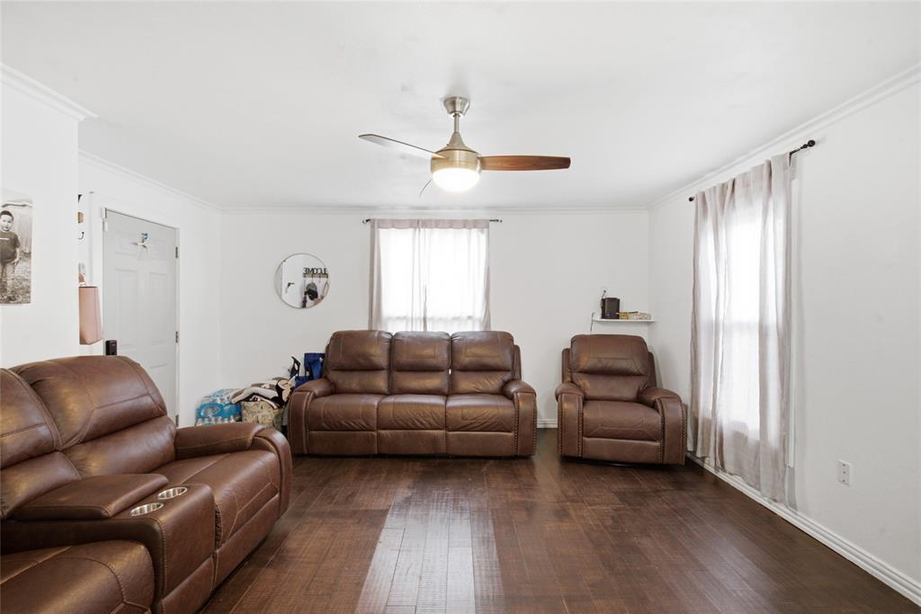 116 W 7th Street - Photo 8