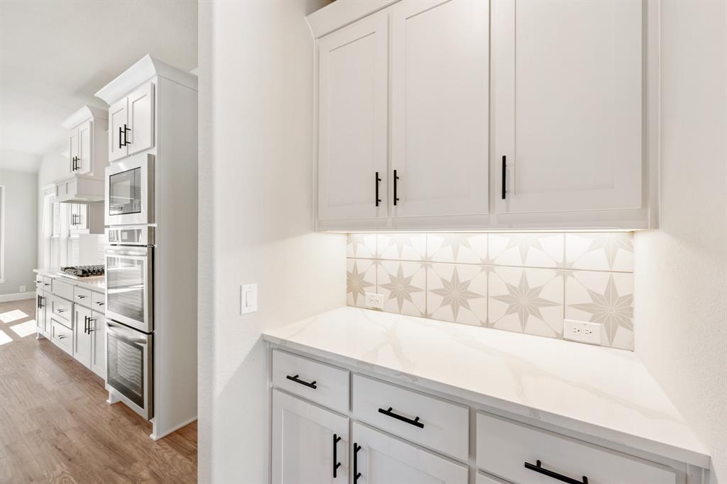 1306 Parkmont Court - Photo 10