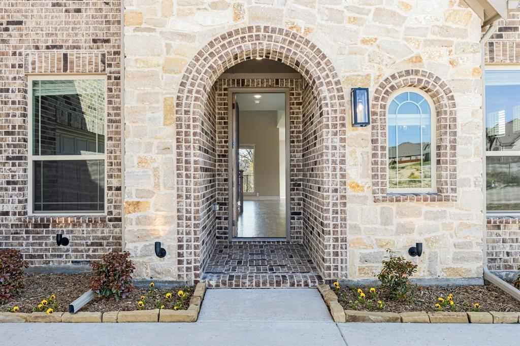 1306 Parkmont Court - Photo 3
