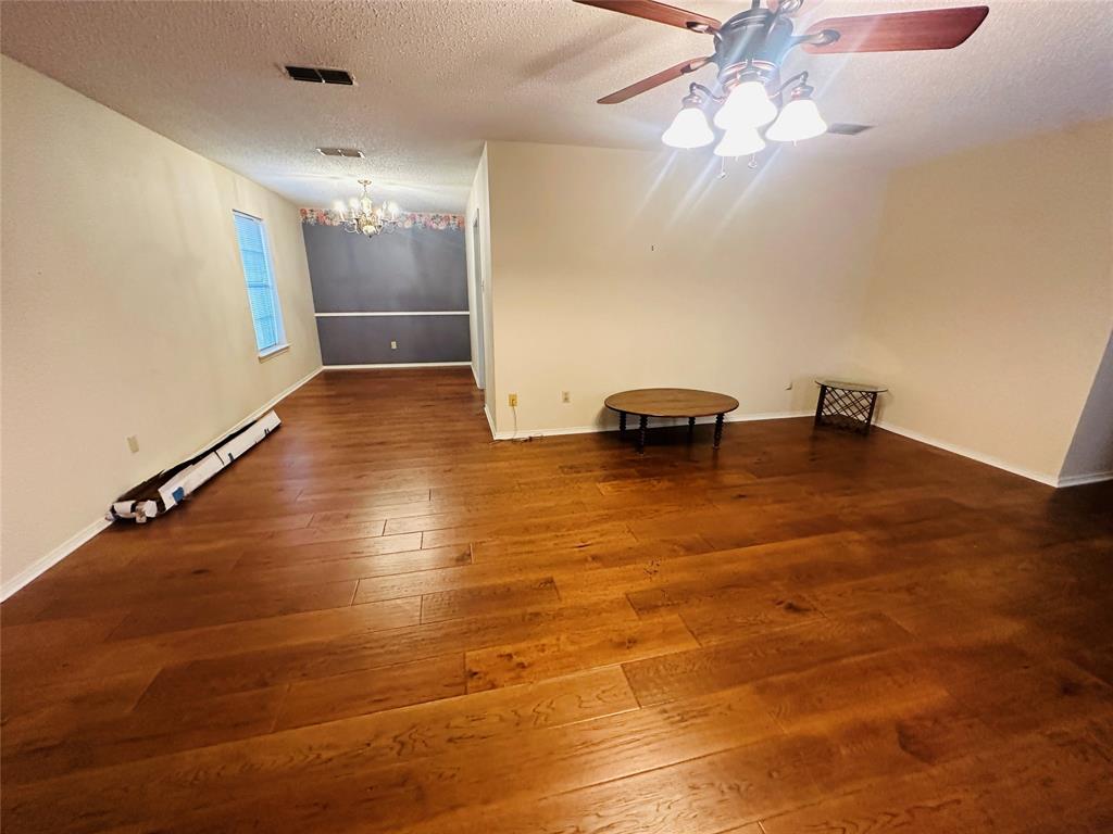 1408 Elmwood Street - Photo 4