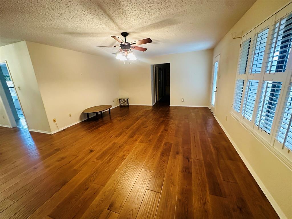 1408 Elmwood Street - Photo 6