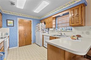 2104 State Highway 69 S - Photo 24