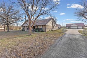 2104 State Highway 69 S - Photo 3