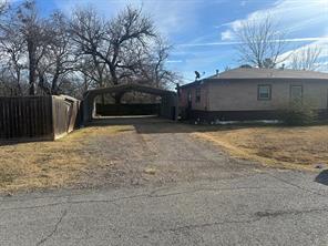 631 W Walker Street - Photo 3
