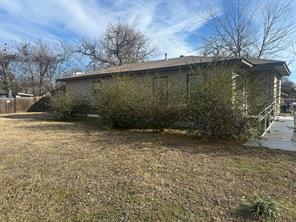 631 W Walker Street - Photo 5
