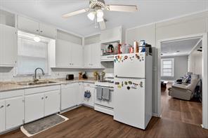 1111 N Austin Street - Photo 10