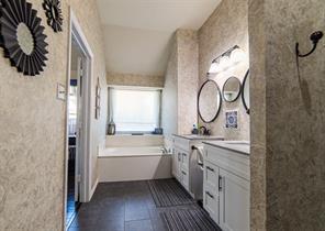 1706 Hollow Creek Court - Photo 33