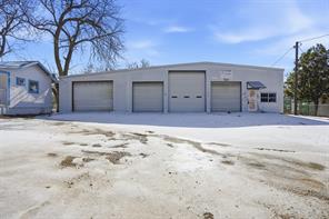206 Watters Street - Photo 2
