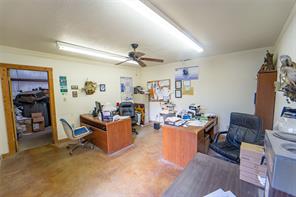 1108 N Breckenridge Avenue - Photo 32