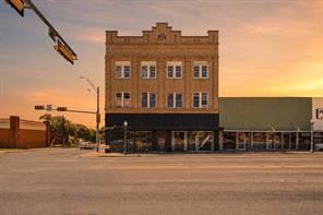 100 W Central Avenue - Photo 2