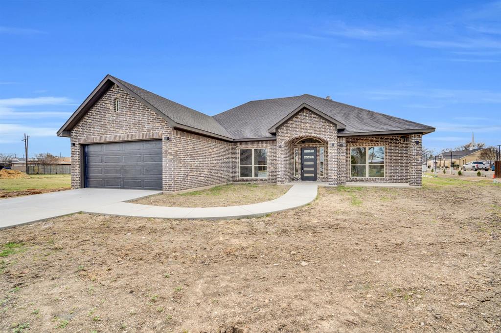 203 W Denton Street - Photo 1