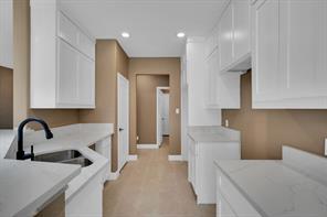 203 W Denton Street - Photo 4