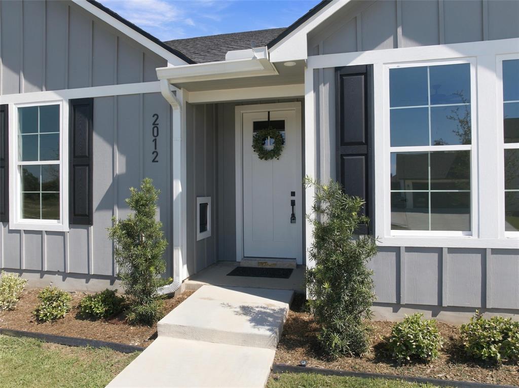 2012 Palafox Drive - Photo 2