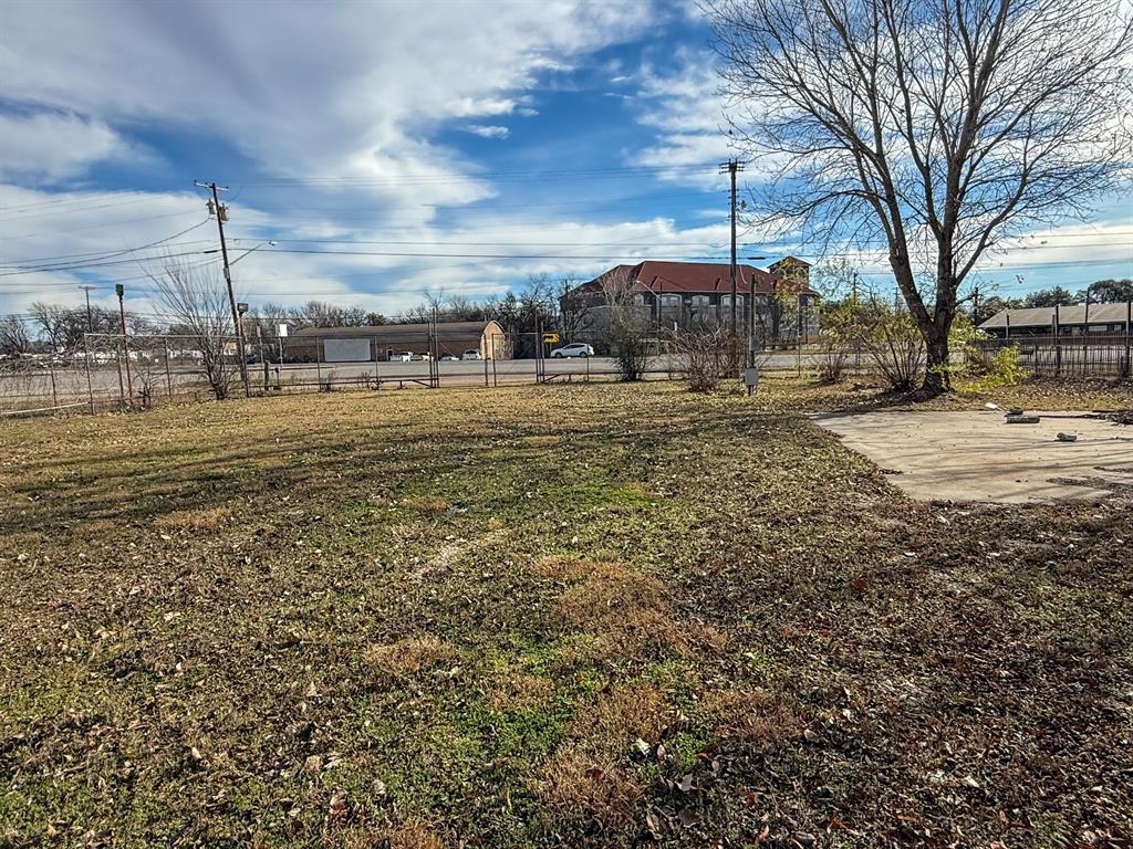 1709 N Main Street - Photo 12