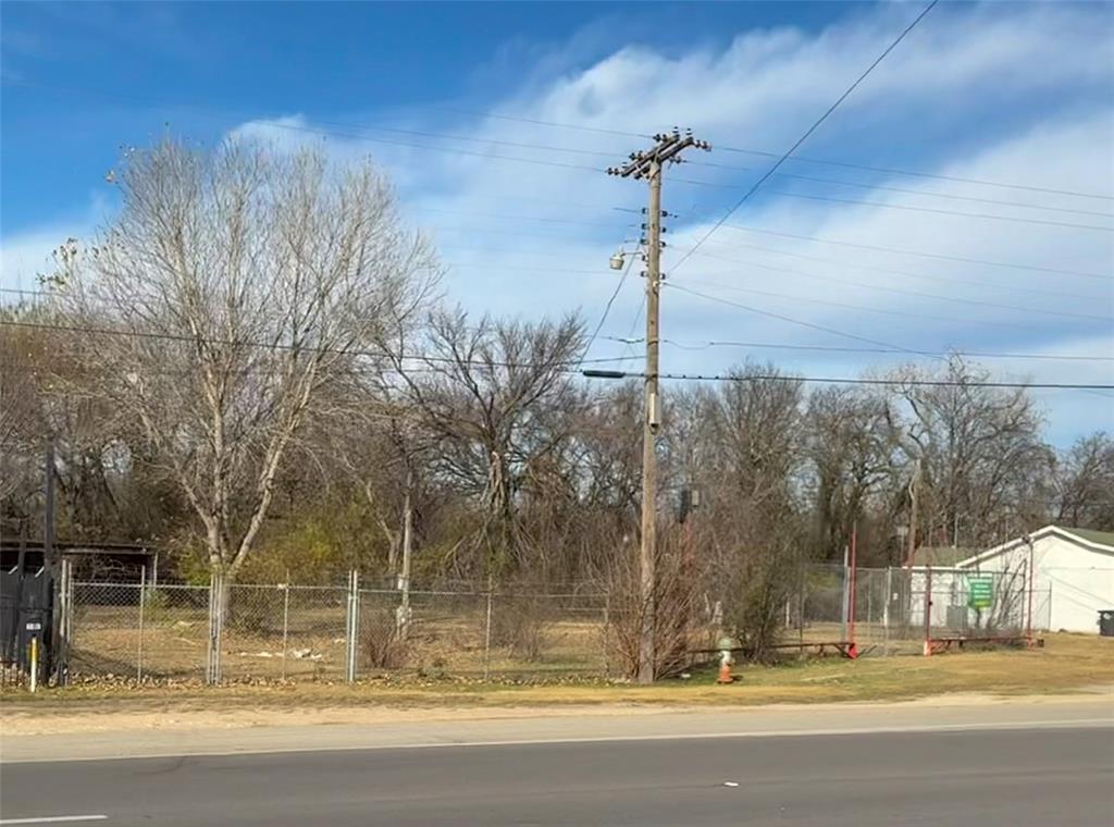 1709 N Main Street - Photo 2
