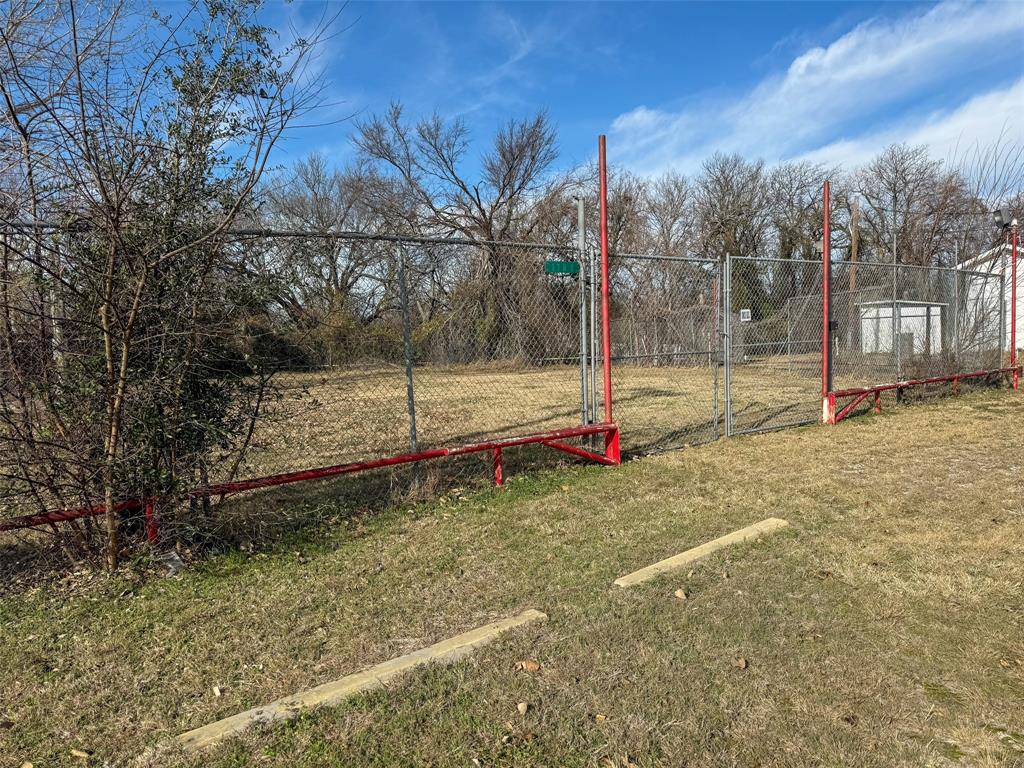 1709 N Main Street - Photo 4