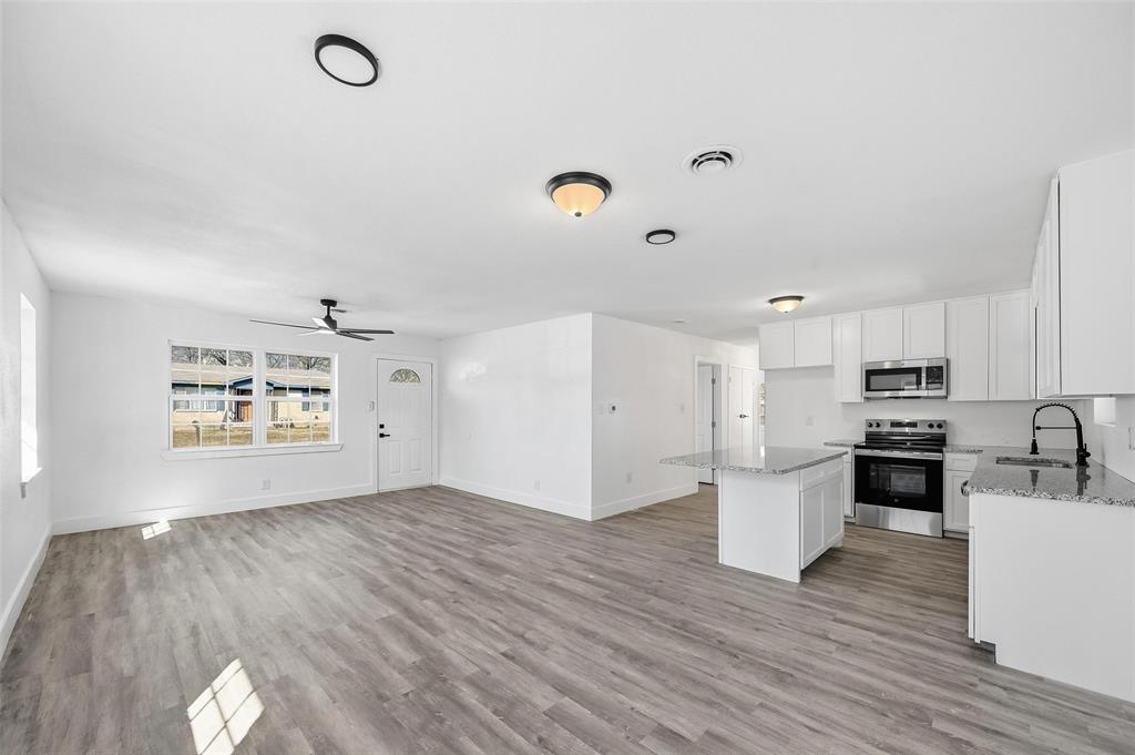421 Cherry Drive - Photo 3