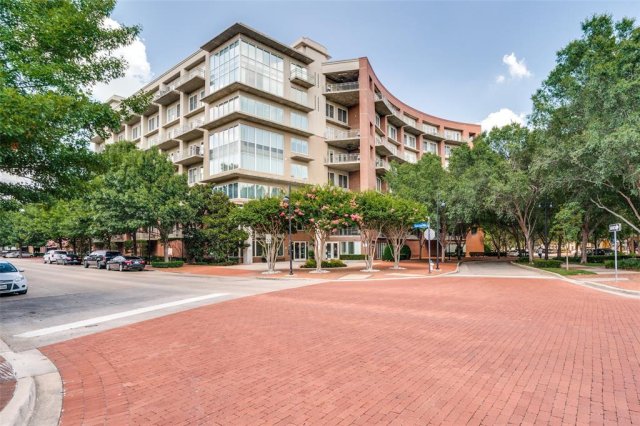 5055 Addison Circle