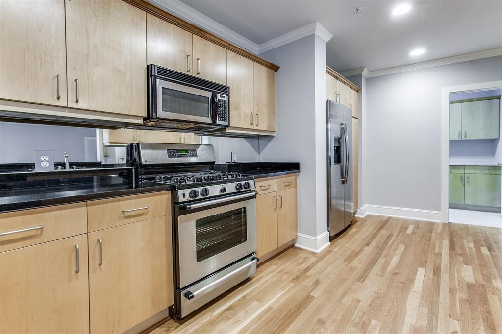 5055 Addison Circle - Photo 10