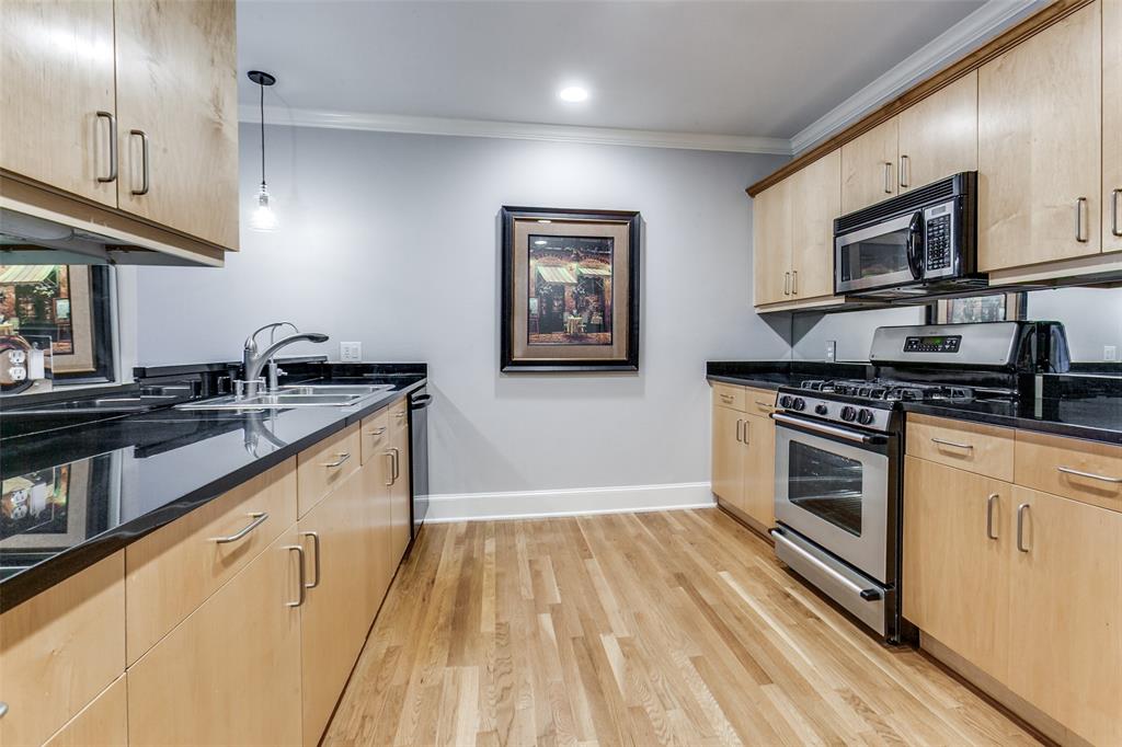 5055 Addison Circle - Photo 8