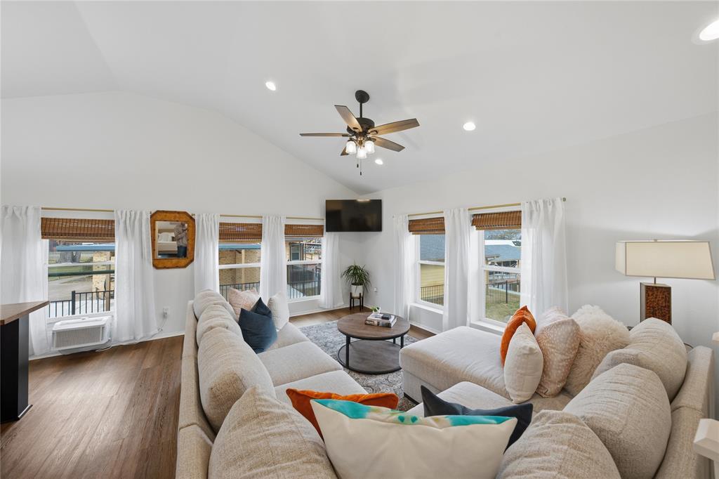 126 Maples Trail - Photo 4