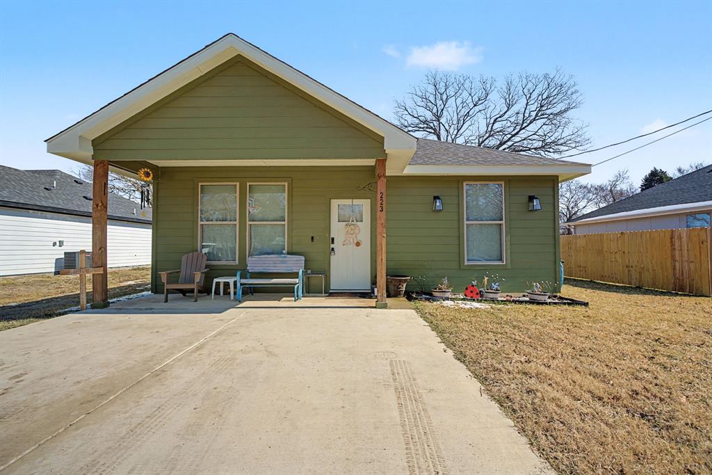 223 Harris Boulevard - Photo 2