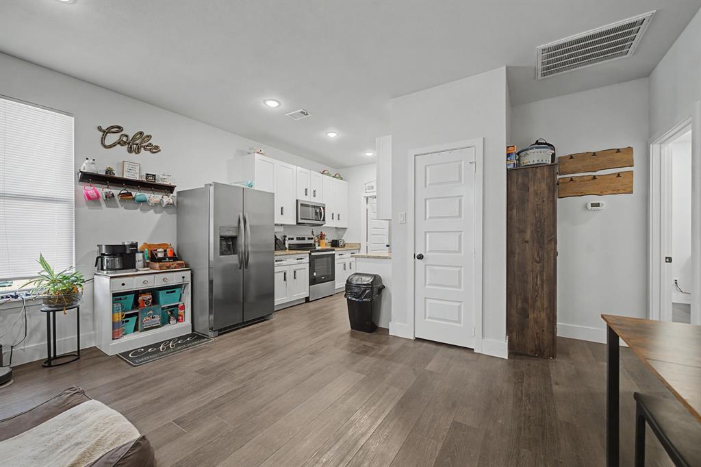 223 Harris Boulevard - Photo 9