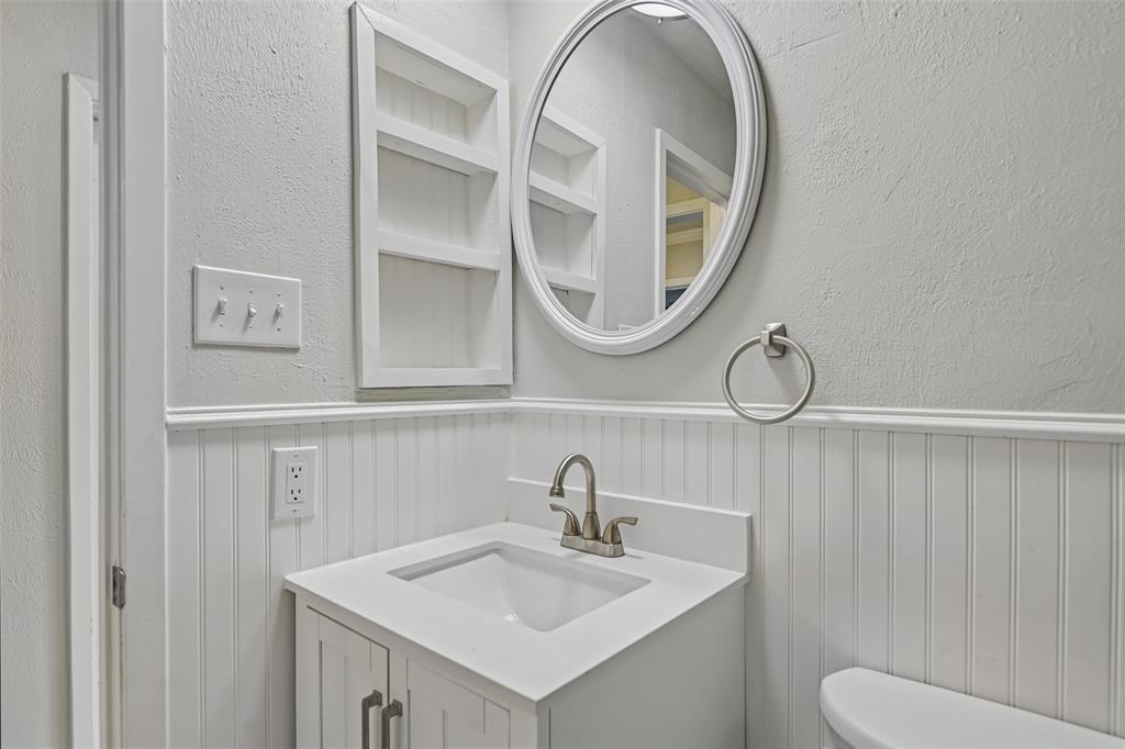 1127 Southwestern Drive - Photo 24