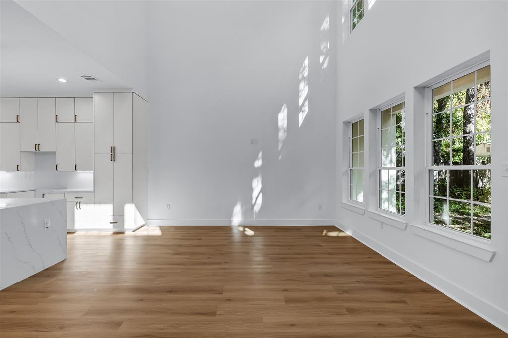 2434 Douglas Avenue - Photo 9