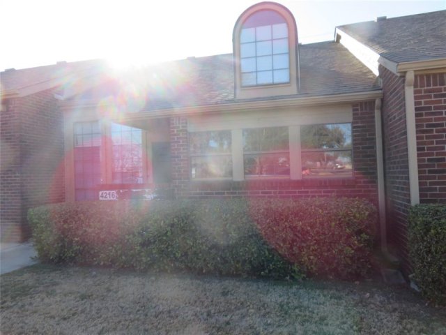 4216 N Interstate 35