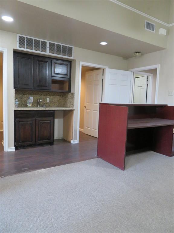 4216 N Interstate 35 - Photo 12