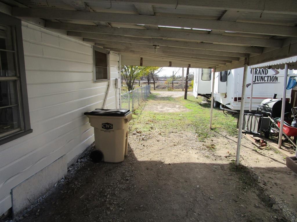 905 Wallis Avenue - Photo 4